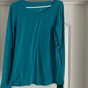Gap fit long sleeve tee